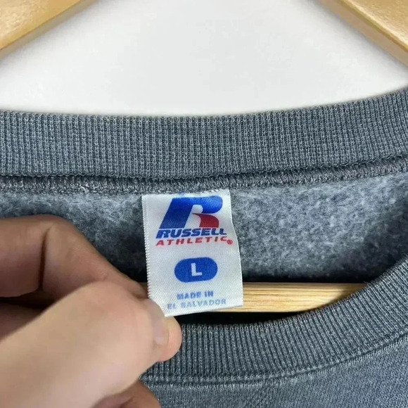 Vintage 90s Russell Indiana Wesleyan University Crewneck Sweatshirt made in USA - Picture 5 of 5